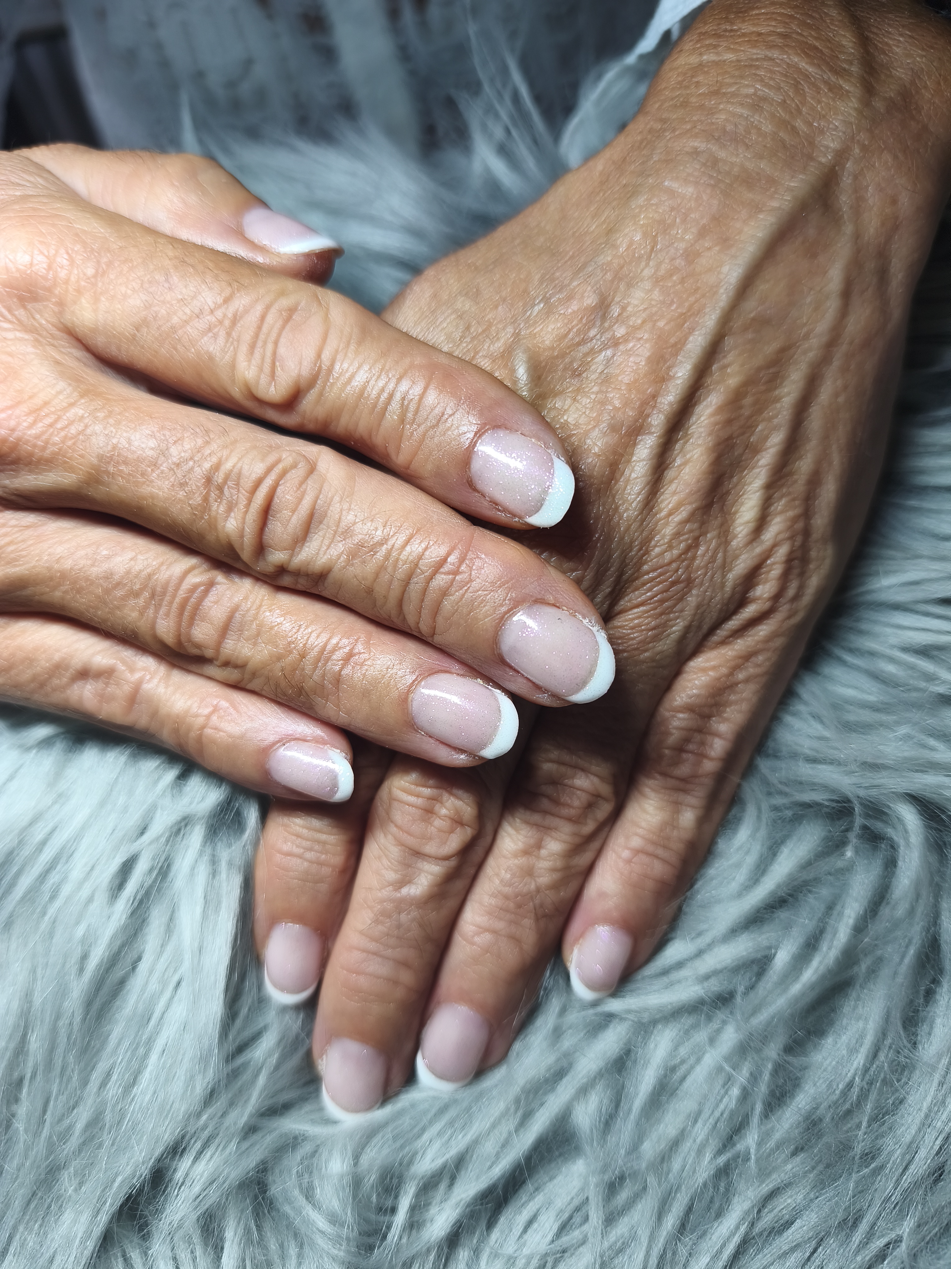 Semi permanent french, effet finition paillettes dans toute sa splendeur 💅 