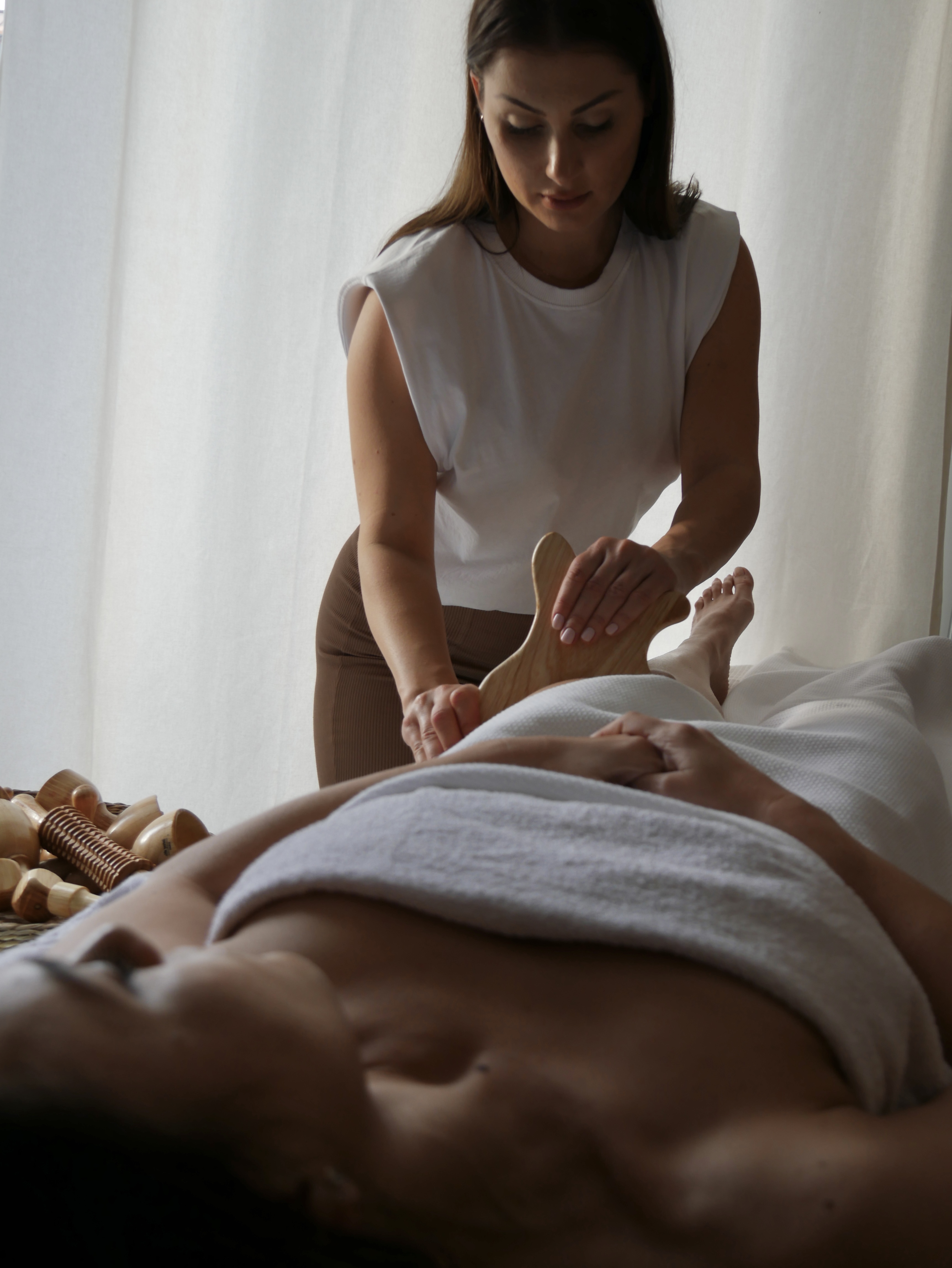 Esthéticienne masseuse à Chelles et à votre domicile. 
Plus d’informations sur l’instagram : @sevensenses.paris