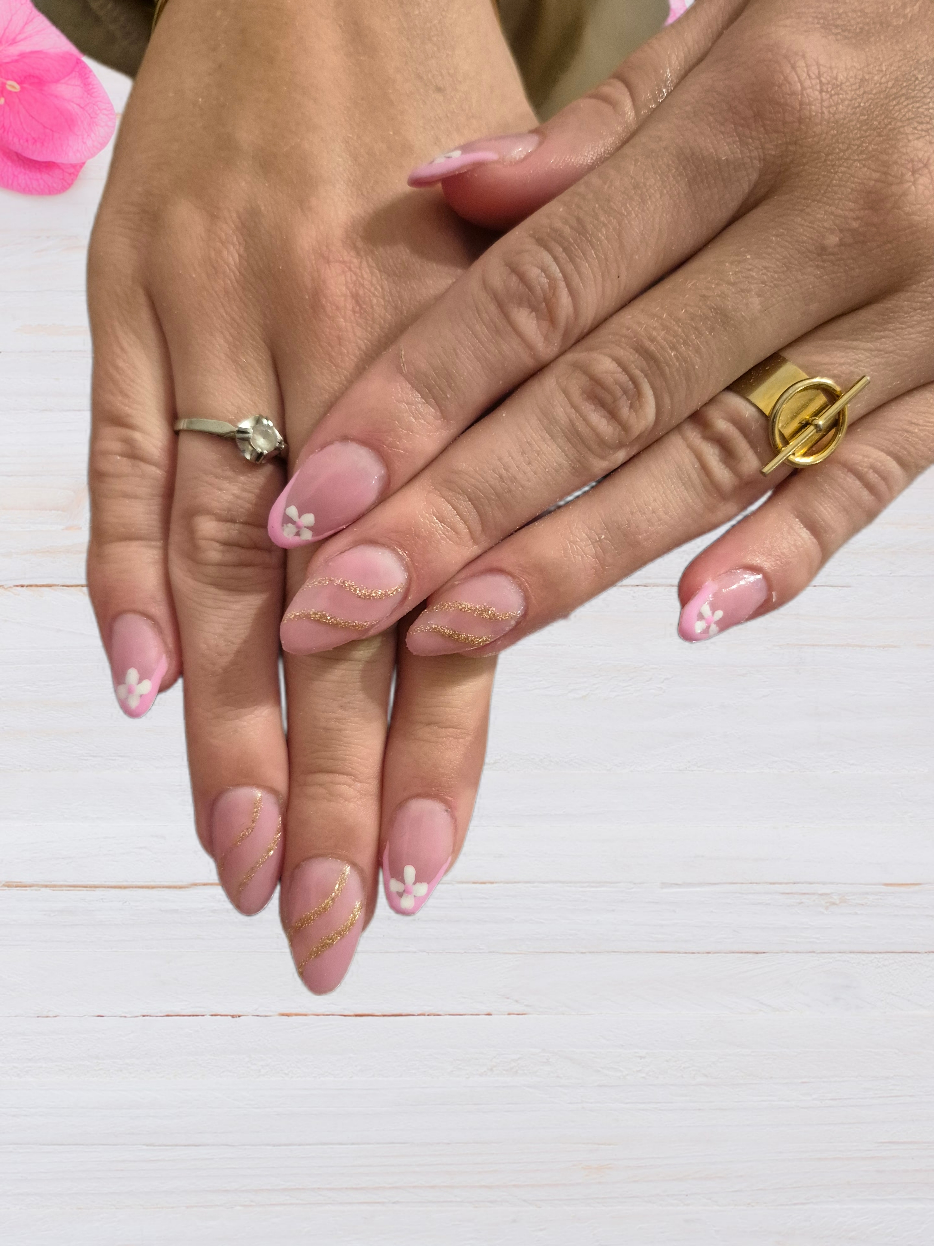 elodie-beauty-nails