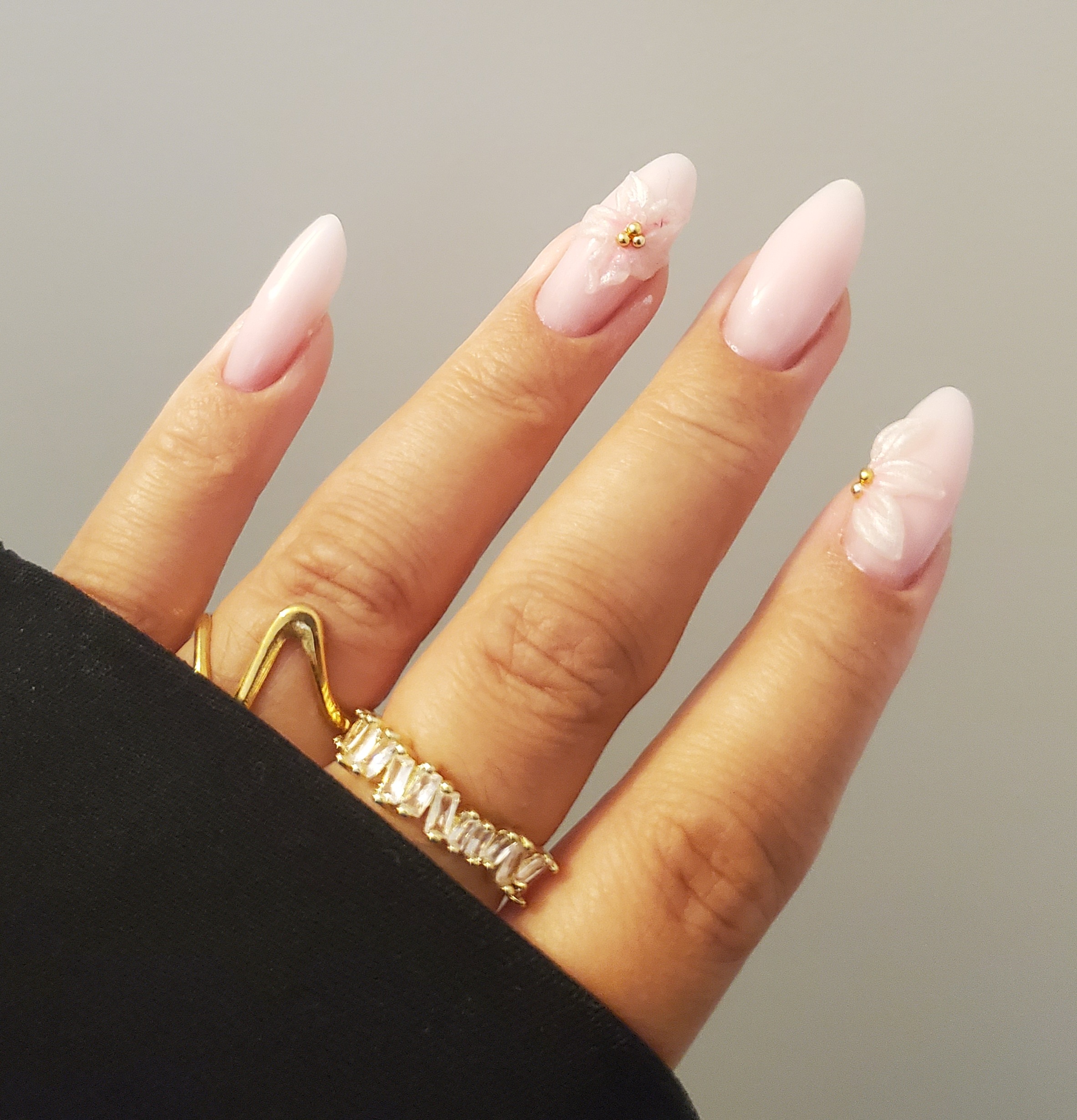Pose complète demi-capsule gel & manucure russe