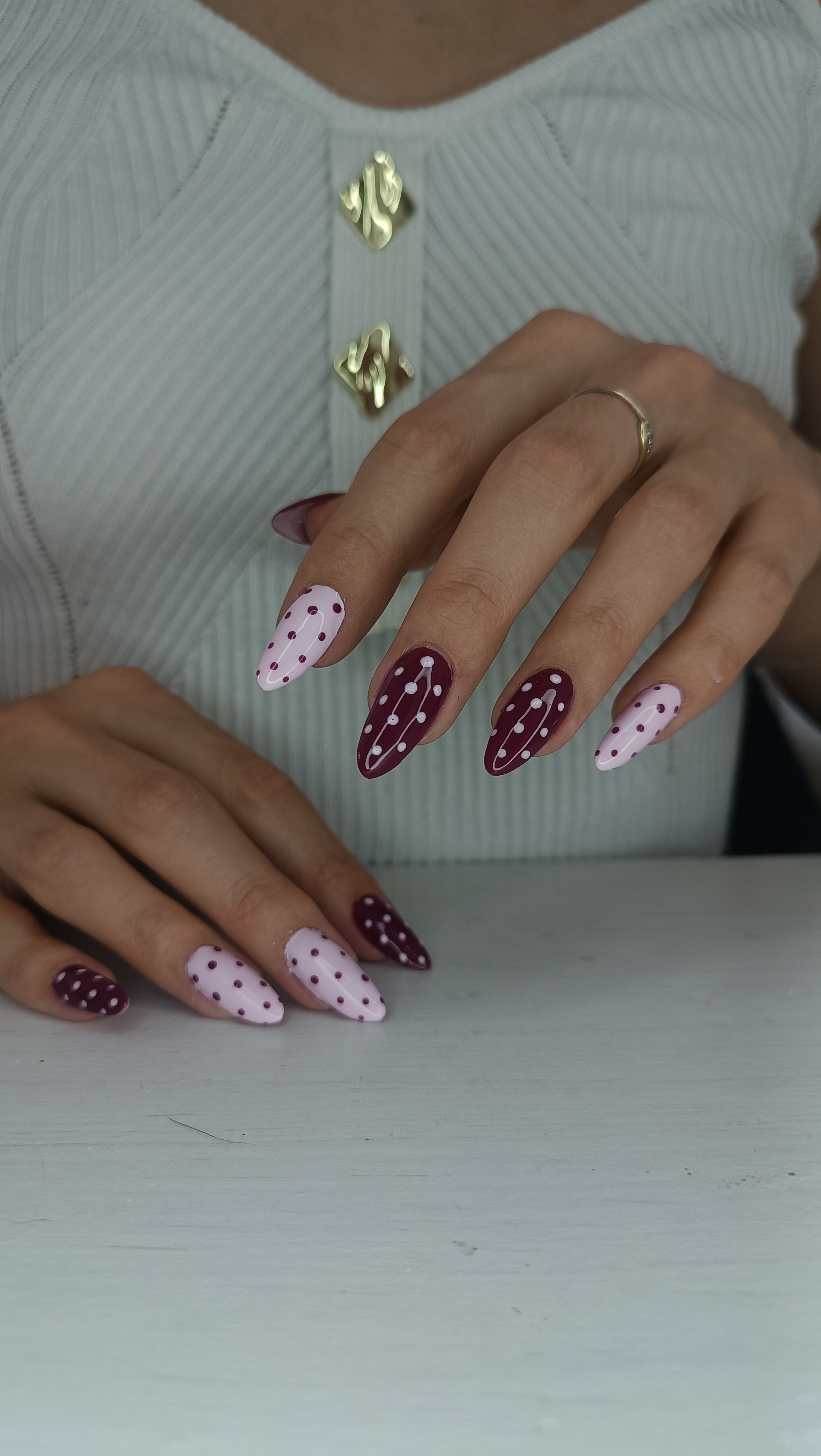 ilo_nails